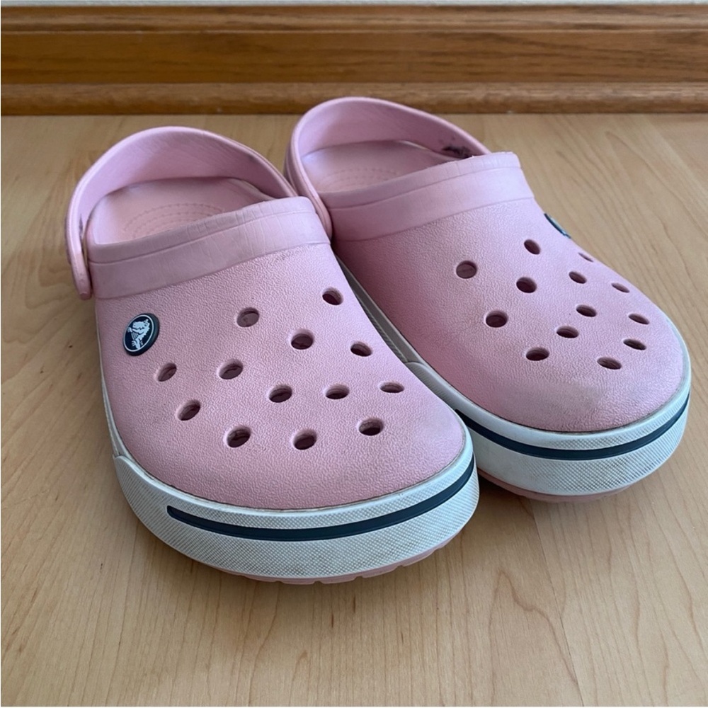 Crocs Beach Pink Sandals Unisex Crocband Pearlized Clog Pink
 M6 W8 Pink 
 28580 - Picture 3 of 9